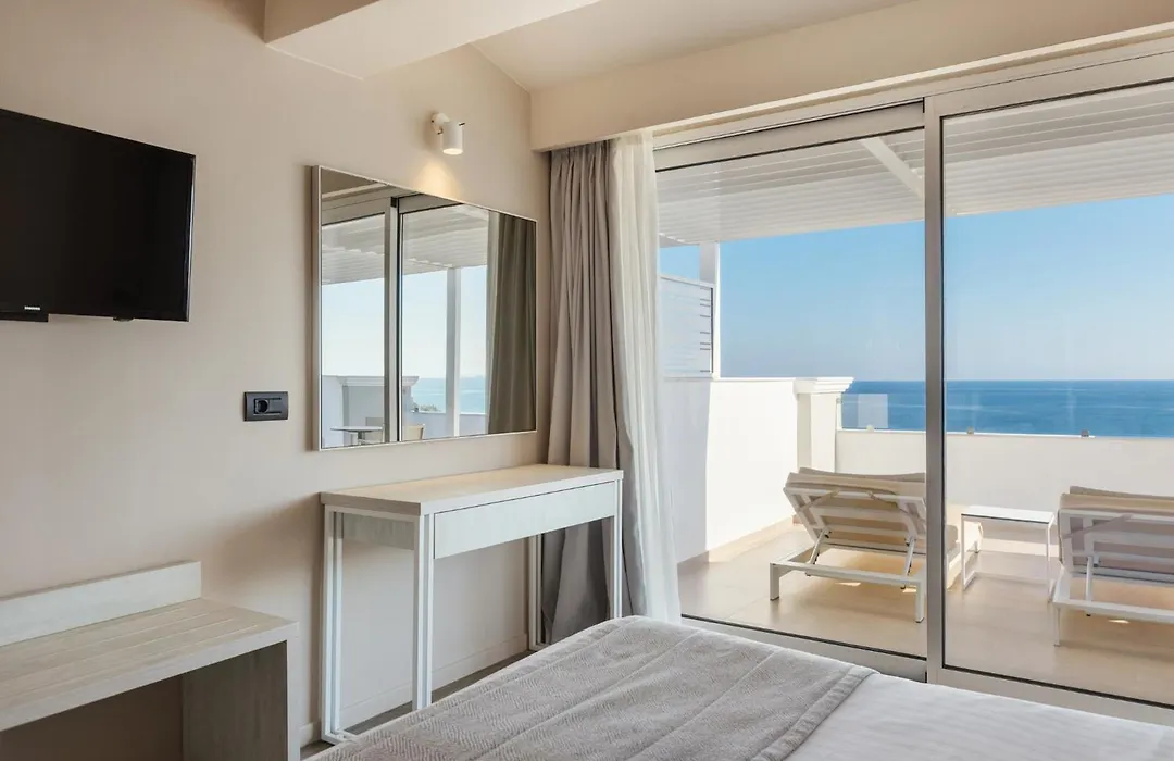 Alexandra Beach Resort & Spa-1