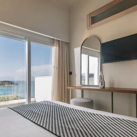 Alexandra Beach Resort & Spa-3