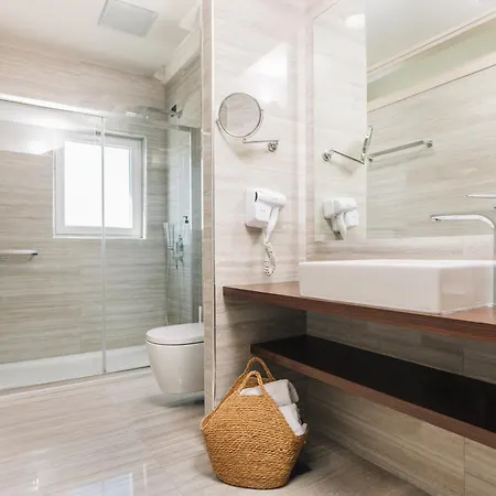 Alexandra Beach Resort & Spa-3